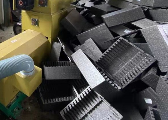 EPP-Schaumstoffabfall