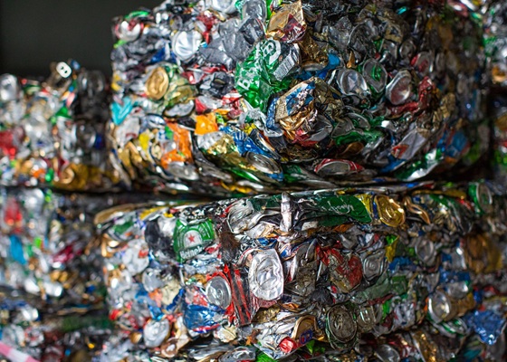 gepresste Aluminiumdosen-Ballen