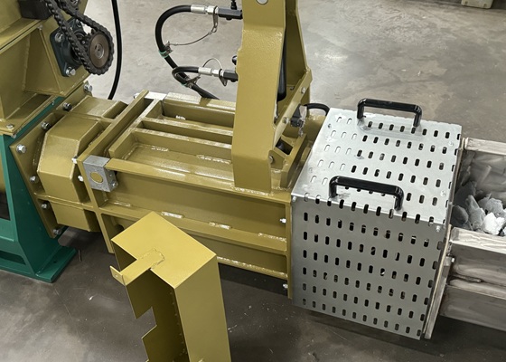 Verdichtungs- und Oberflächen-Anwärmungseinheit