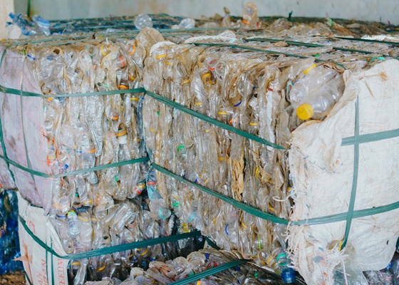 Verkauf von PET-Flaschenballen